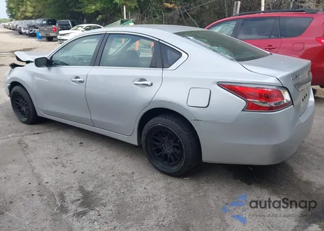 2015 Nissan Altima из США, поврежденный, VIN 1N4AL3AP8FC454423